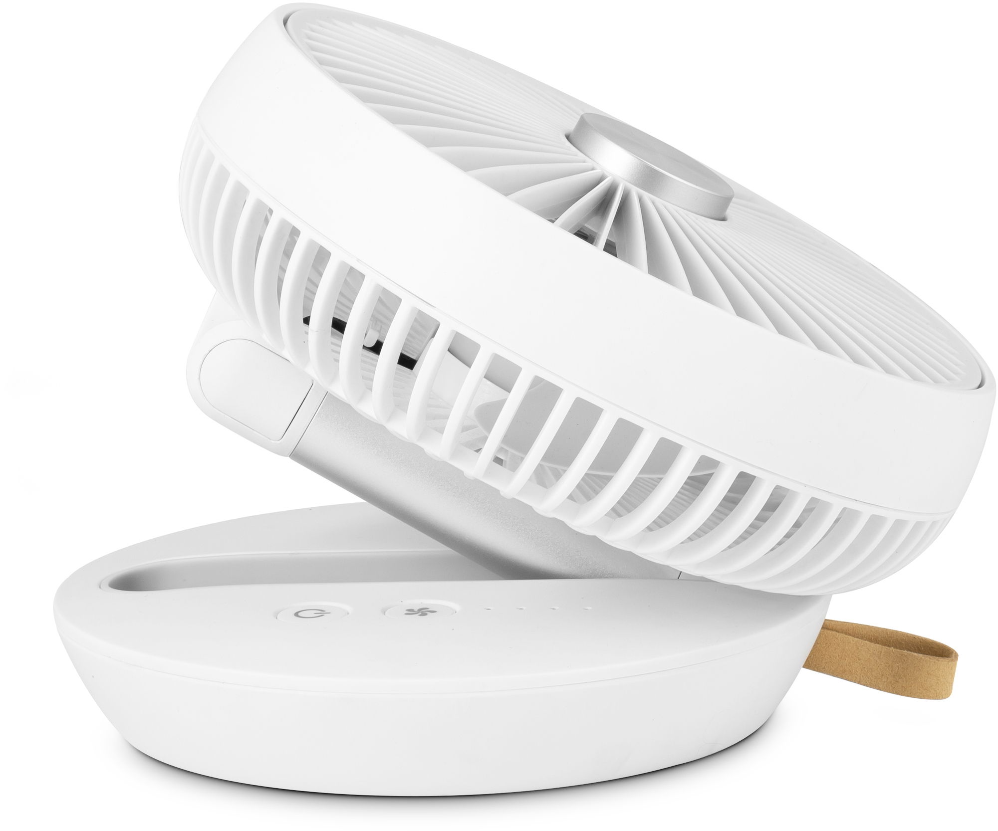 Fehér-ezüst ventilátor, összehajtva, fehér alapon, vezérlőgombokkal.