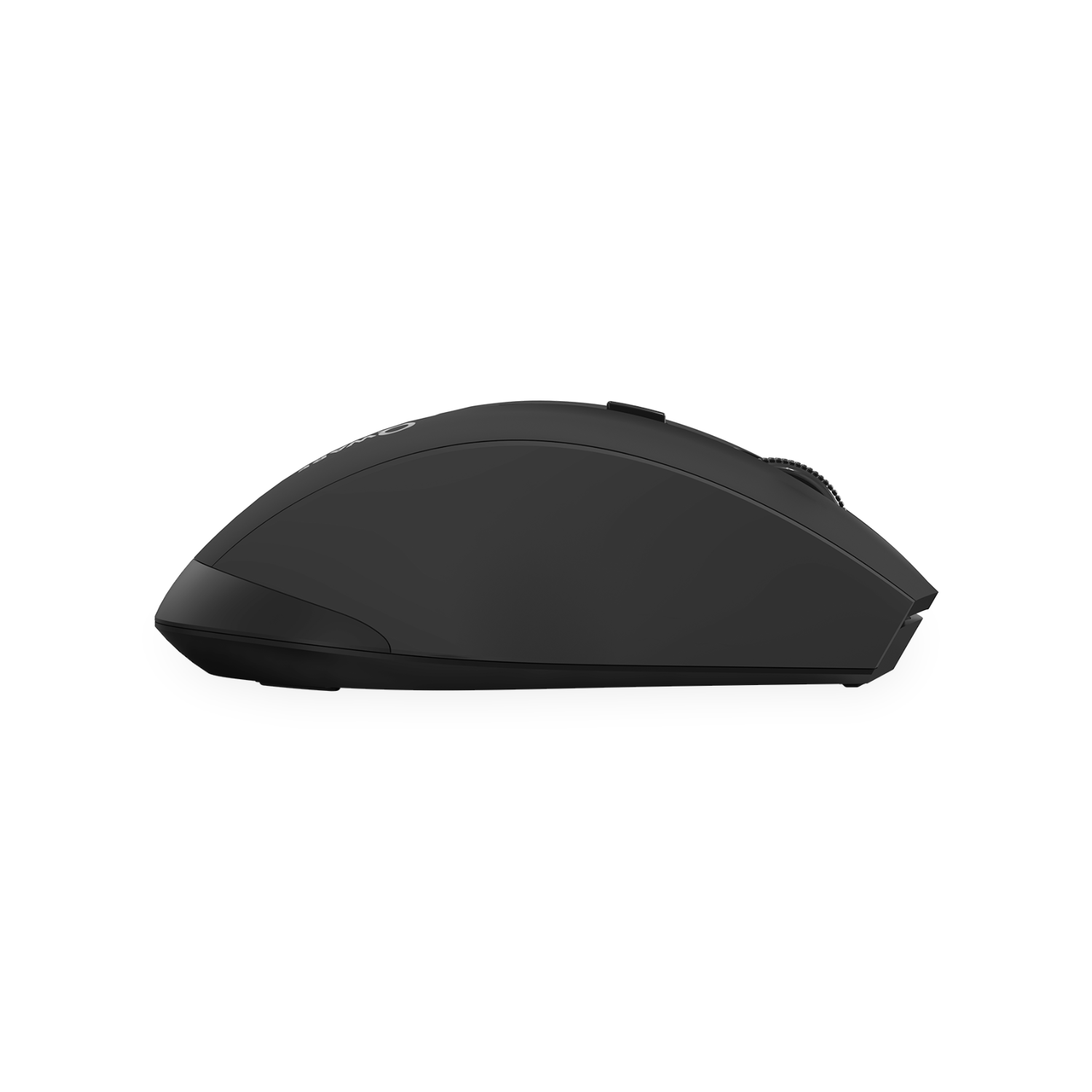 Zwarte computermuis op een witte achtergrond. De muis heeft een gladde, afgeronde vorm en een scrollwiel.