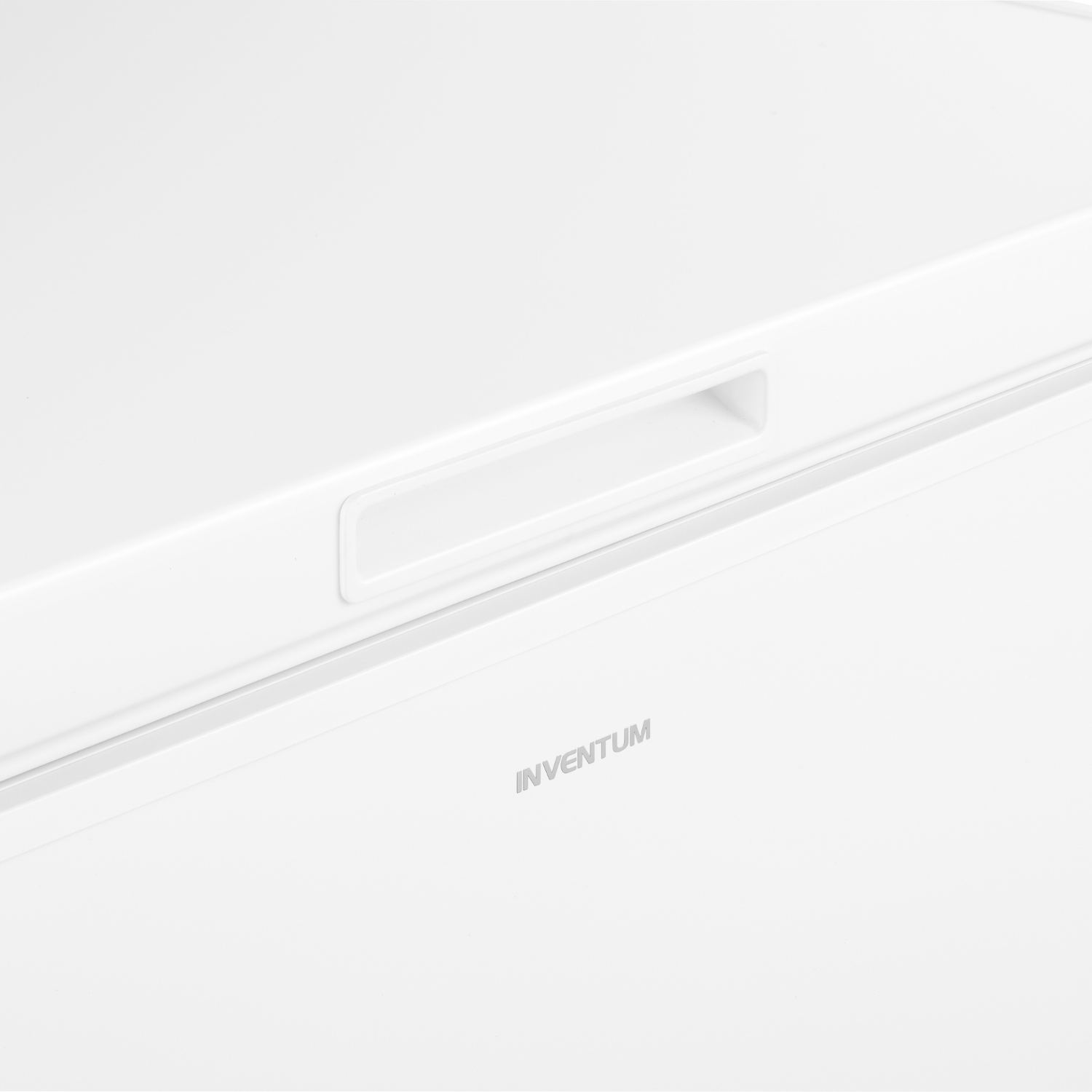White appliance with a handle and the brand name INVENTUM on it.