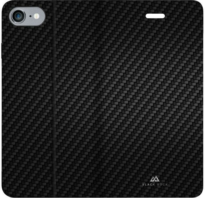Czarny pokrowiec na telefon z włókna węglowego. U góry obiektyw i głośnik. Małe wycięcie u góry. Logo Black Rock na dole.