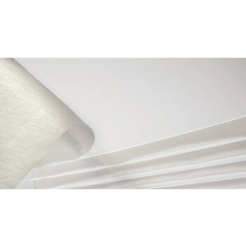 Zwinięty biały papier, z warstwami papieru w tle.