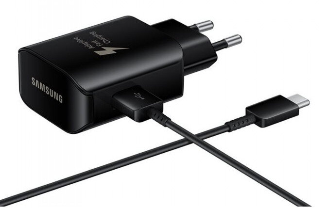 Czarna ładowarka Samsung z kablem i złączem USB-C.