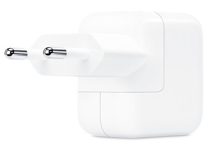 Biały zasilacz Apple z dwoma bolcami.