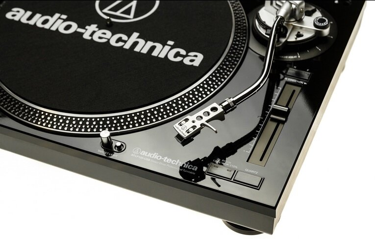 Gramofon AUDIO-TECHNICA AT-LP120-USBHC Czarny