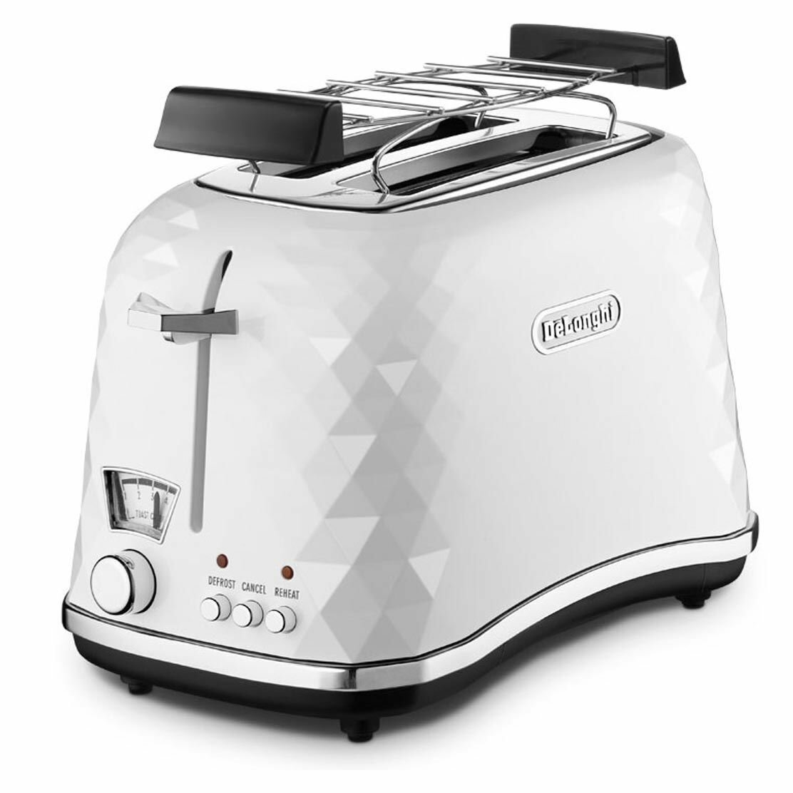 Biały toster w diamentowy wzór, z czarnymi akcentami i przyciskami sterowania na białym tle.