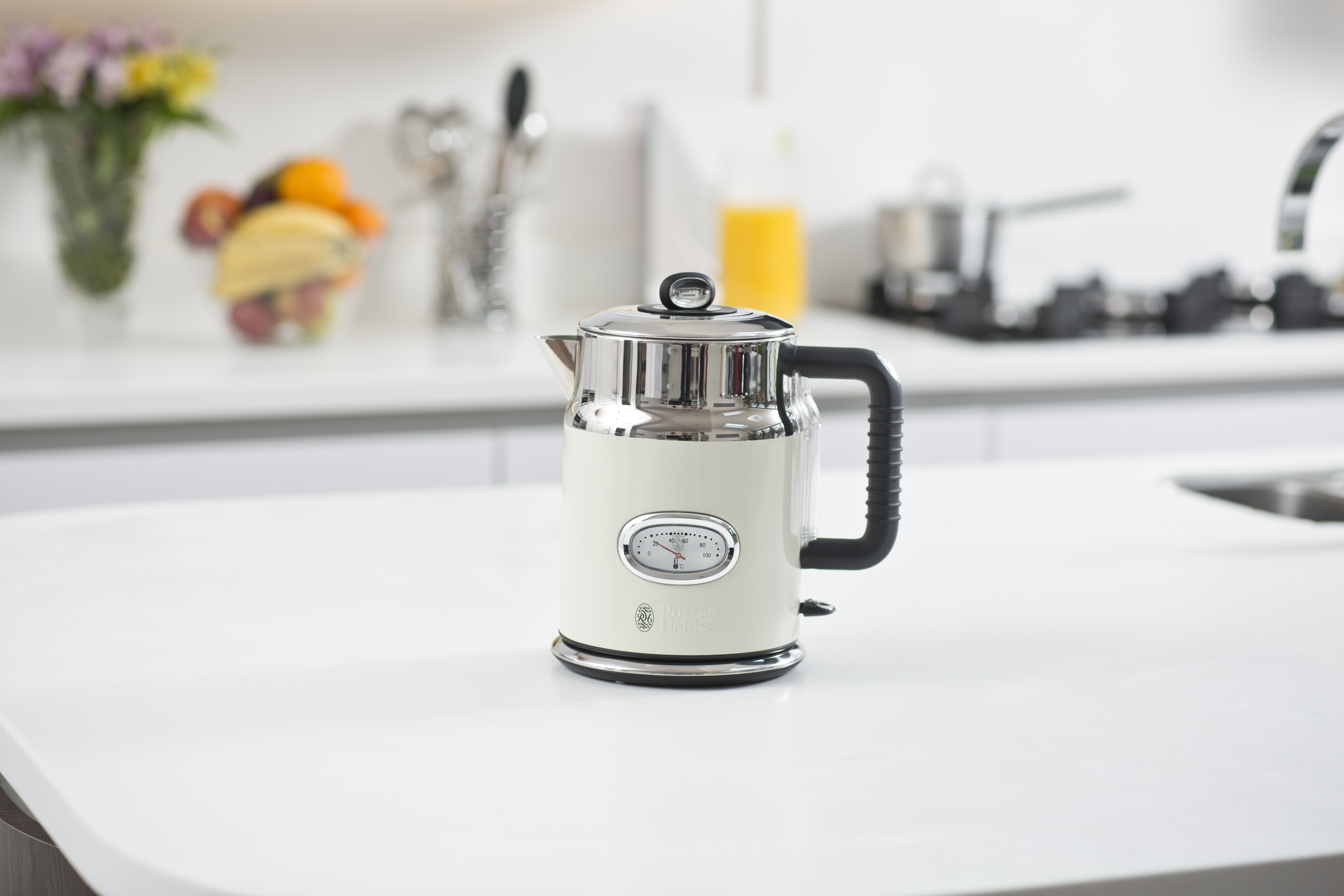 Czajnik RUSSELL HOBBS 21672-70 RETRO VINTAGE