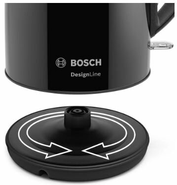 Zbliżenie czarnej podstawy czajnika Bosch z obrotową podstawą i logo marki.
