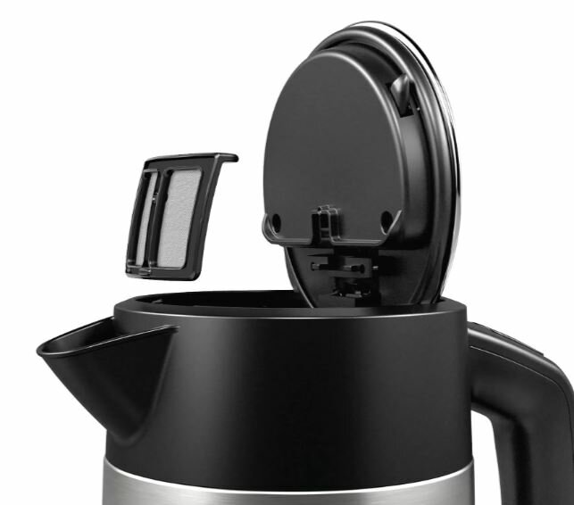 Zbliżenie białego czajnika elektrycznego, otwarte wieczko, z wyjętym filtrem.