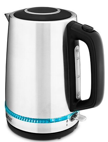 Srebrno-czarny czajnik elektryczny z czarnym uchwytem. Niebieskie światła u podstawy.