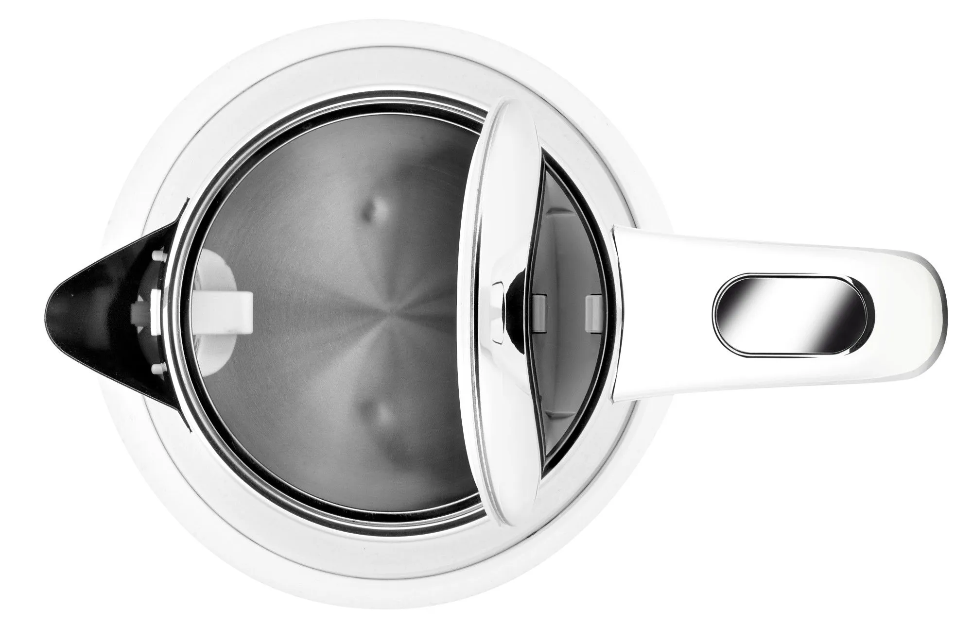 Biały czajnik elektryczny z otwartą pokrywą. Wnętrze jest błyszczące metalowe. Uchwyt znajduje się po prawej stronie.