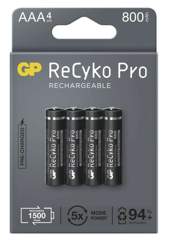 Opakowanie czterech akumulatorów AAA, marki GP ReCyko Pro.