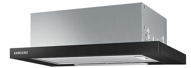 Czarny okap Samsung zainstalowany, błyszcząca stal nierdzewna.