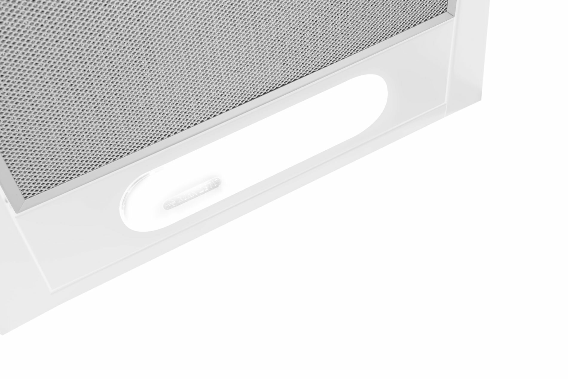 Zbliżenie białego okapu kuchennego. Okap zawiera siatkę i białe światło.