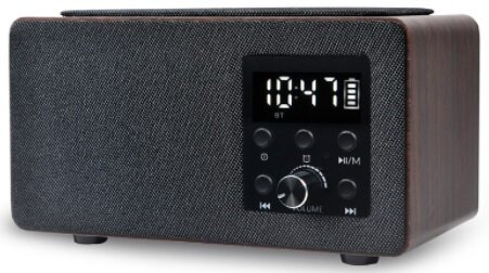 Głośnik w stylu drewna z zegarem cyfrowym, przyciskami i pokrętłem głośności.