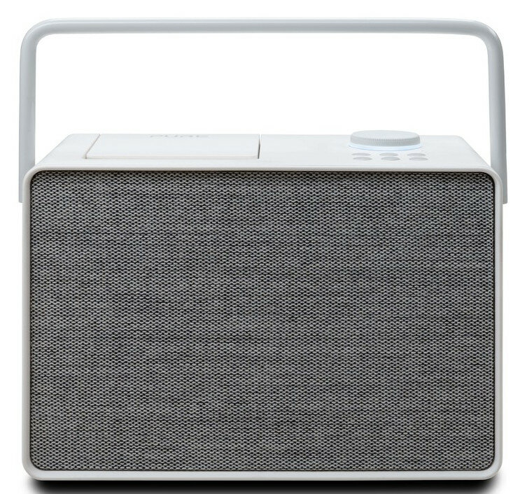 Białe radio przenośne z uchwytem, szarą osłoną głośnika i przyciskami sterowania na górze.