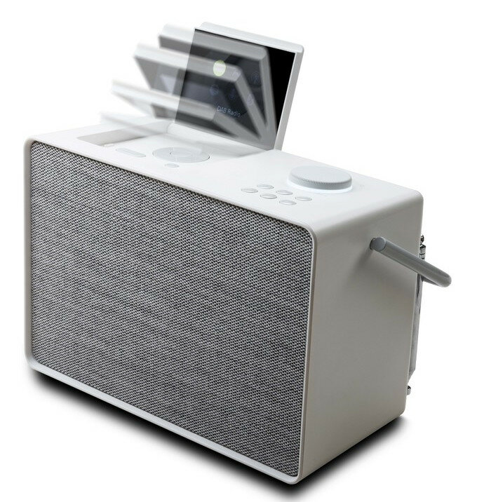 Białe radio z ekranem, uchwytem i różnymi przyciskami na górze.