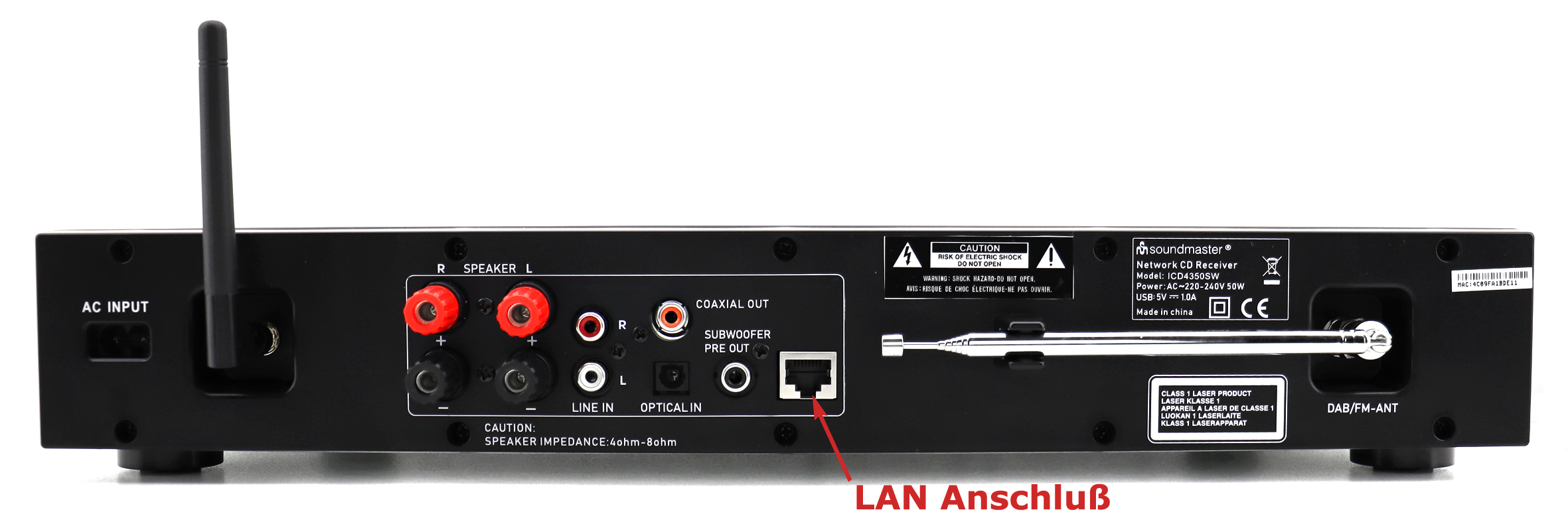 Rückseite eines schwarzen Audio-Receivers mit verschiedenen Anschlüssen und Antenne. LAN-Anschluss ist beschriftet.
