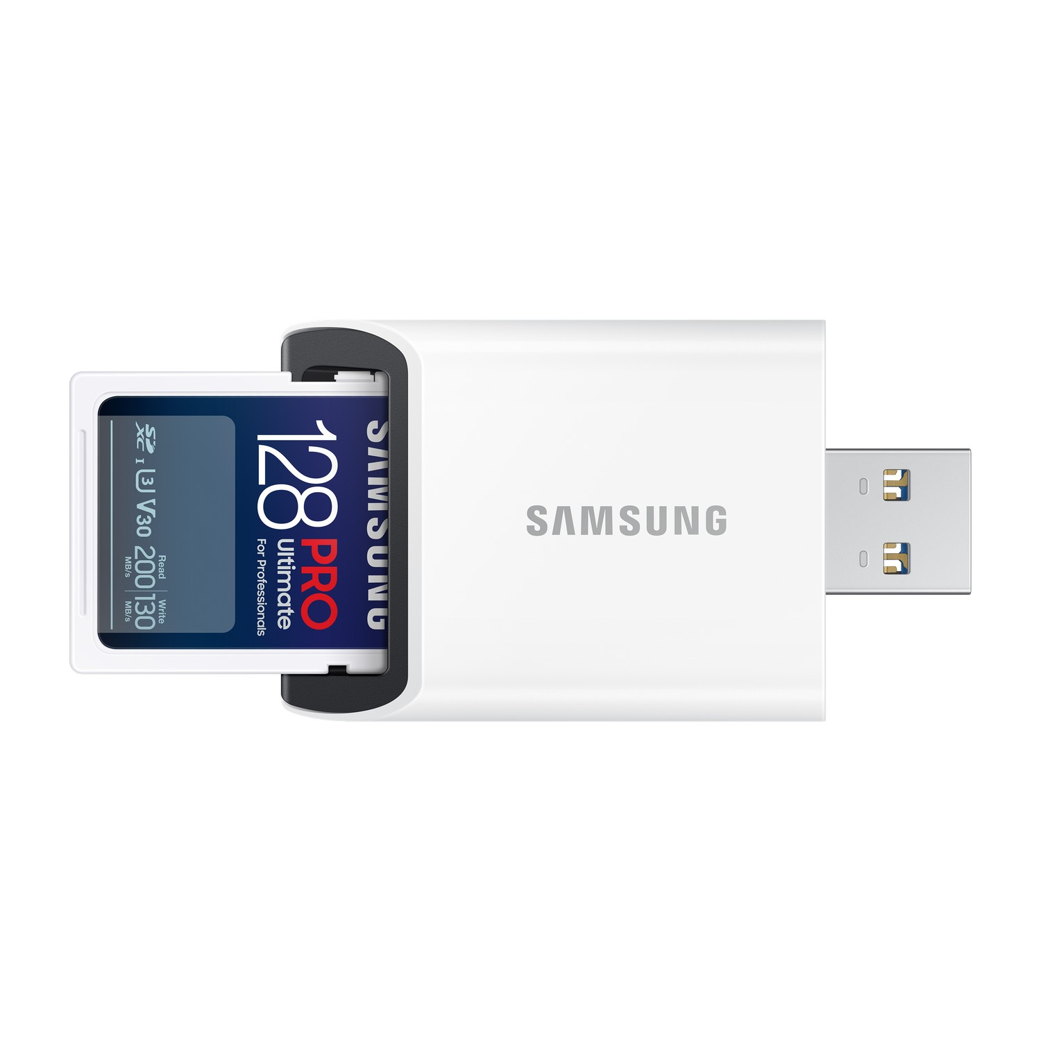 Een witte USB-kaartlezer met een Samsung 128GB SD-kaart erin. De kaart is gelabeld "PRO Ultimate."