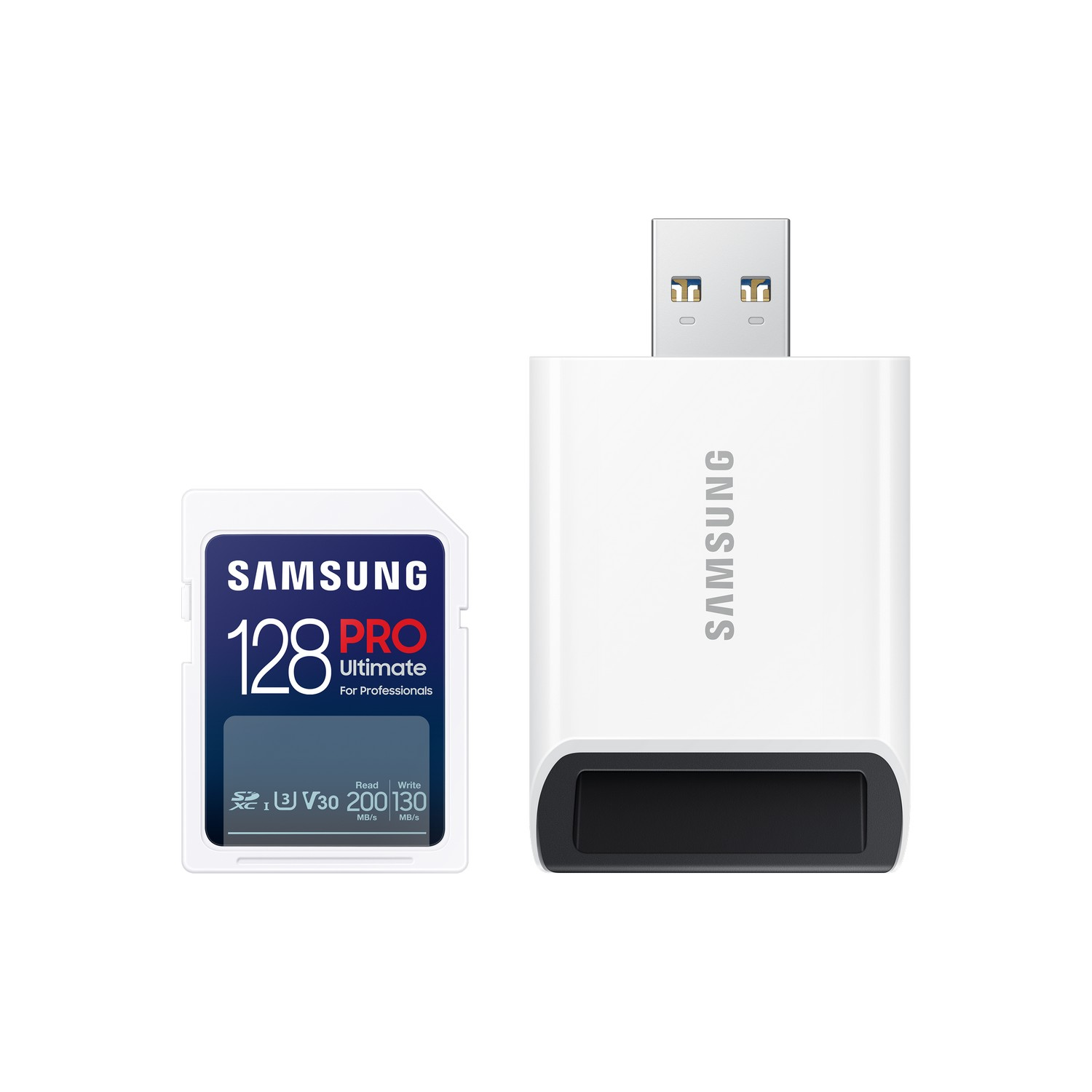 Een Samsung 128 Pro Ultimate SD-kaart en een witte Samsung USB-adapter. Beide liggen op een wit oppervlak.