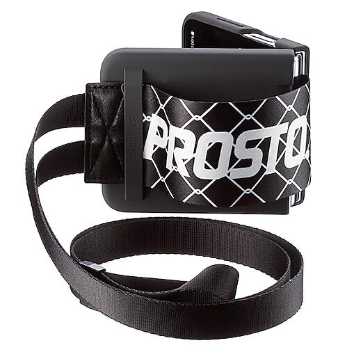 Czarne etui na telefon z paskiem, trzymające telefon i ze słowem PROSTO.