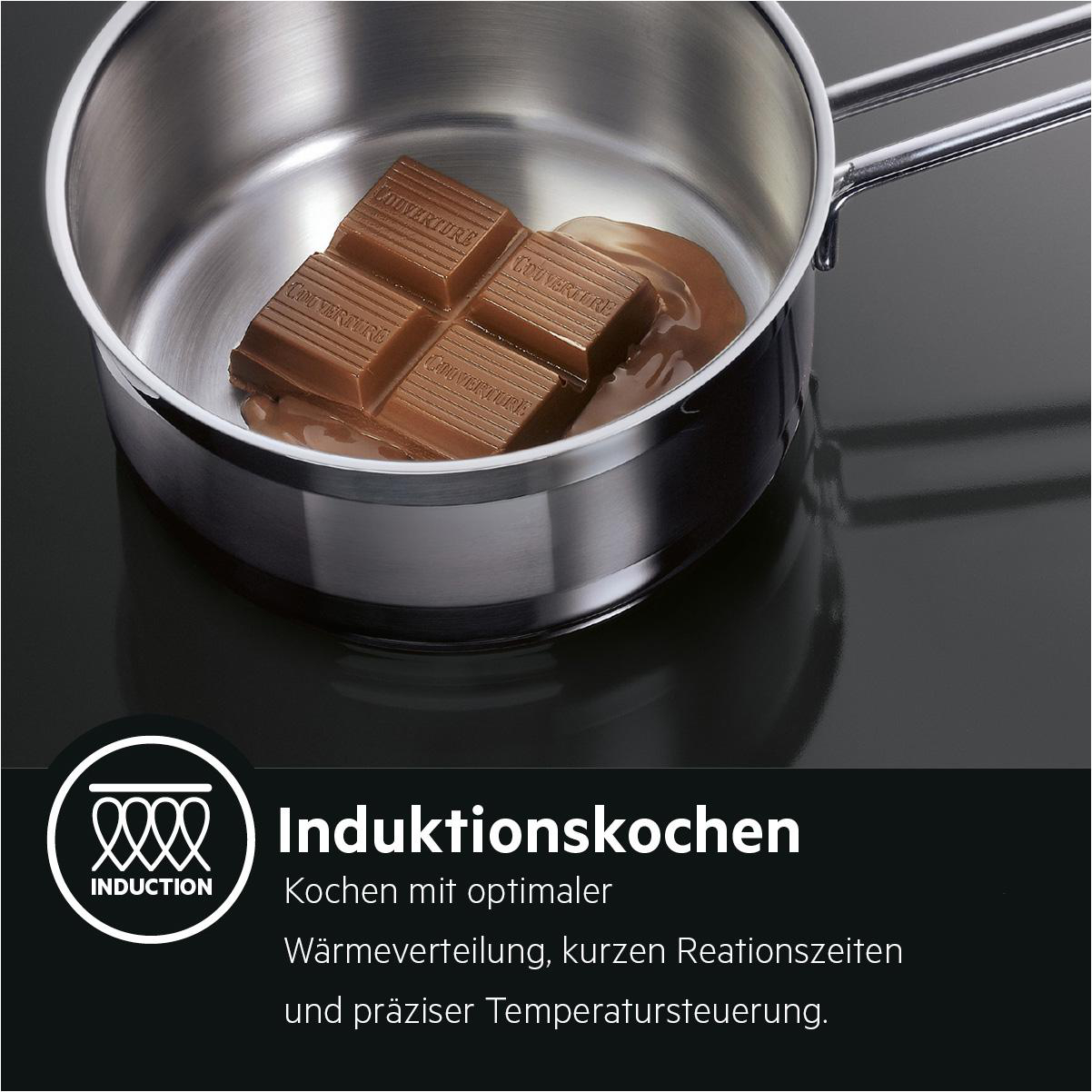 Blaue Kopfhörer. Die Kopfhörer haben einen blauen Kopfbügel und Ohrmuscheln.