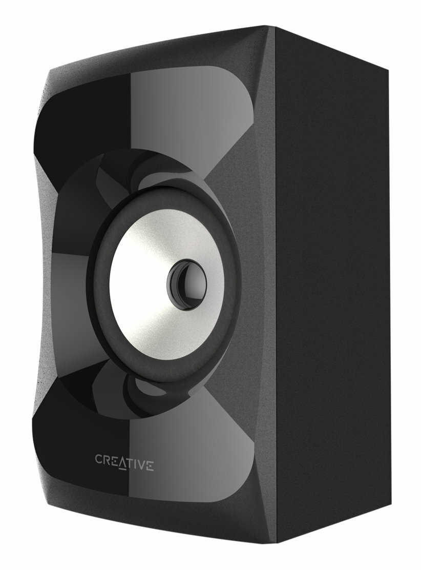 Czarny głośnik ze srebrnym stożkiem. Głośnik jest w czarnej obudowie.