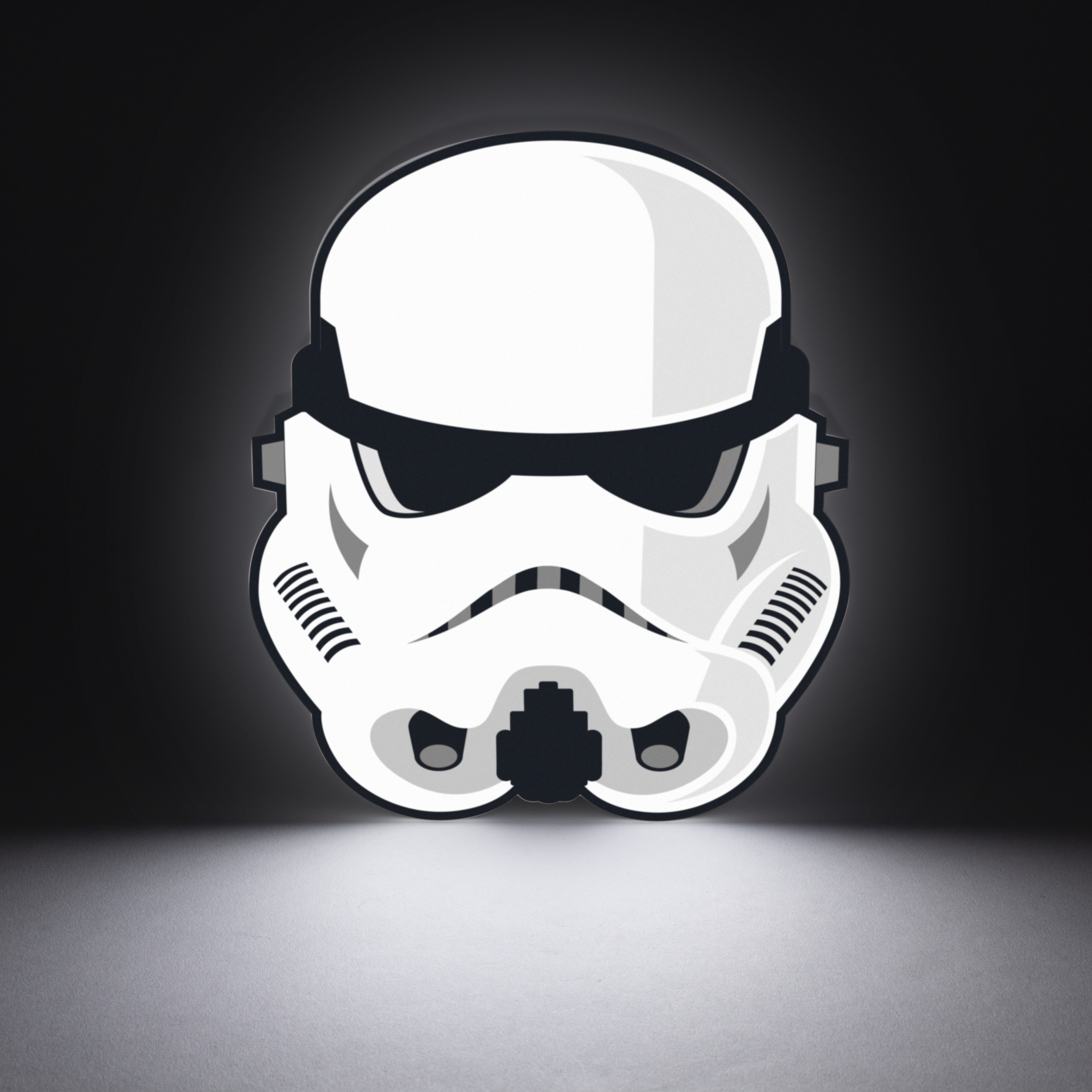 Stormtrooper-Helm. Weiß mit schwarzen Details, auf Gradienten.