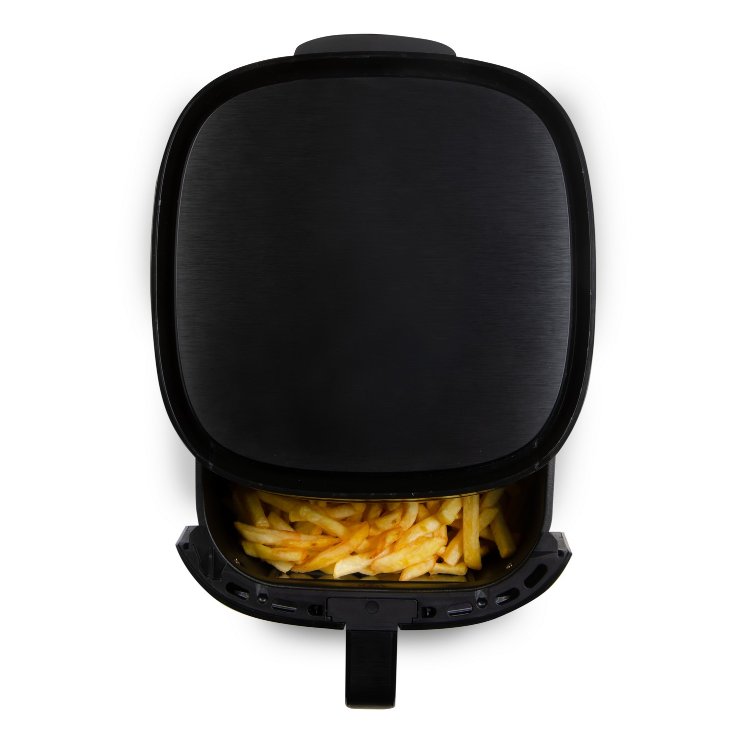 Une friteuse à air noire avec le couvercle ouvert, montrant des frites à l'intérieur. Fond blanc.