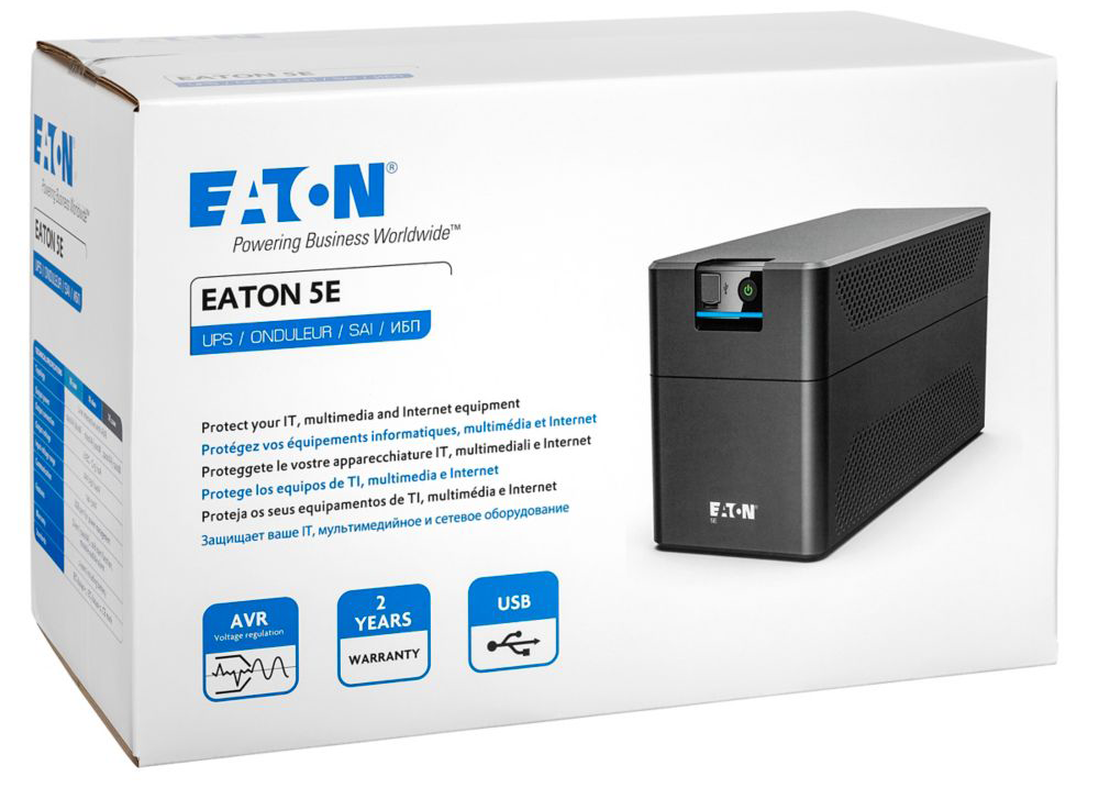 Fehér doboz Eaton UPS-sel. Szöveg: 'Powering Business Worldwide'. UPS-t és garancia információt tartalmaz.