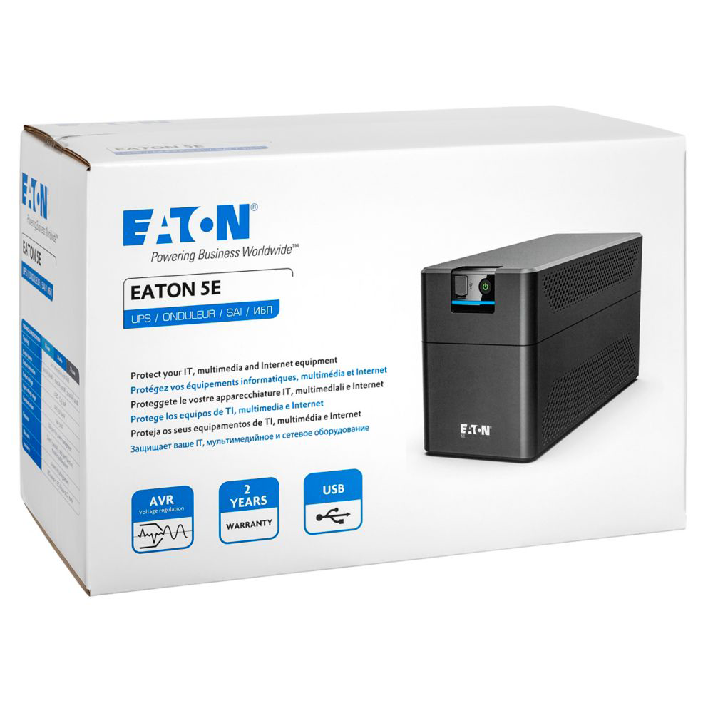 Eaton 5E UPS doboz termékkel és információval. Fehér háttér. Több nyelven.