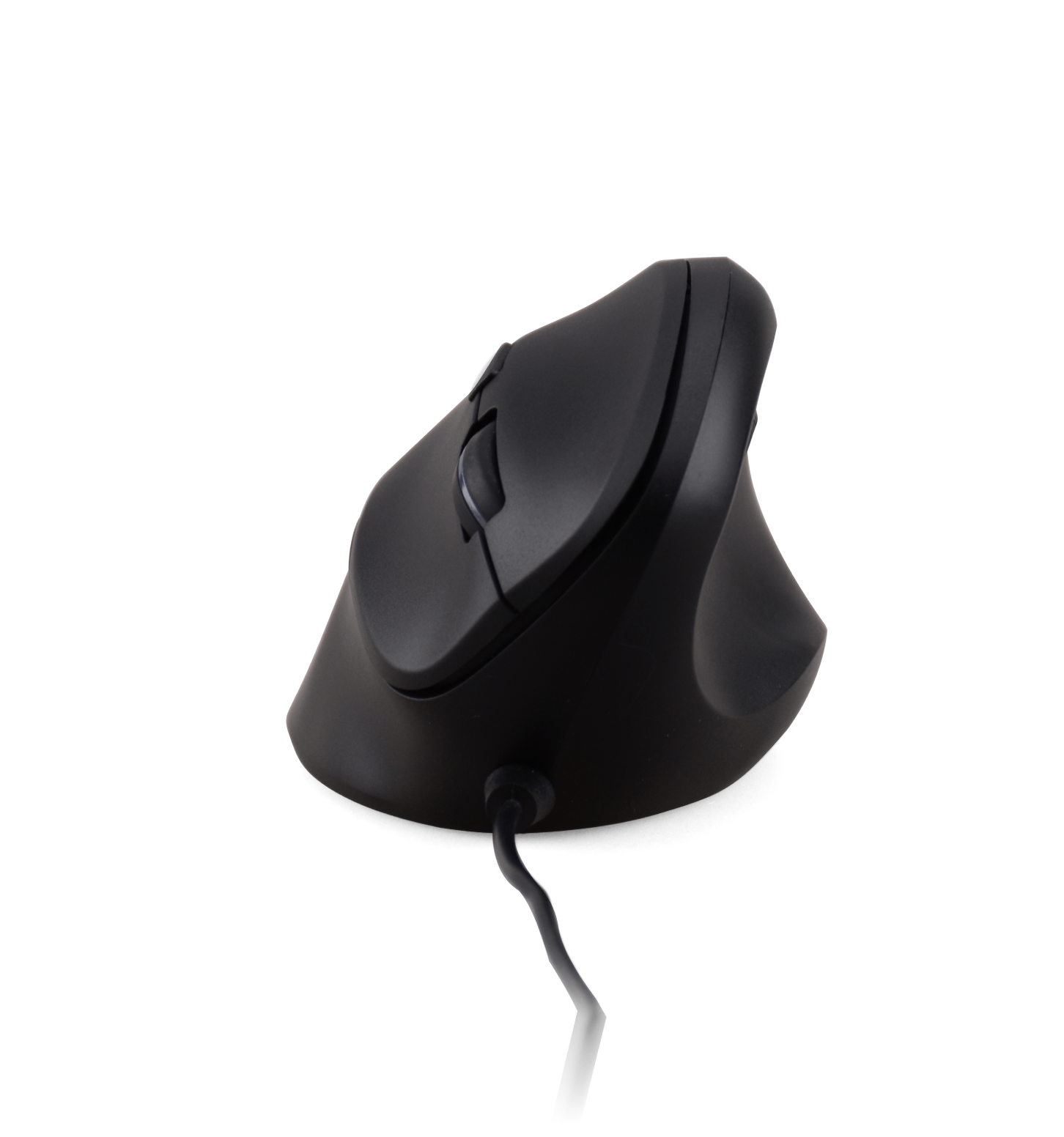 Ratón vertical ergonómico negro con cable. Está en ángulo para un agarre cómodo.