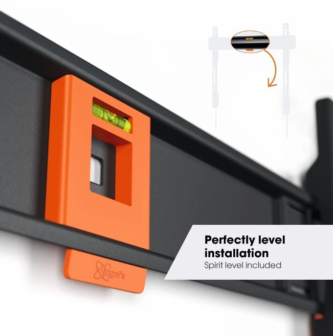 Zbliżenie poziomicy i uchwytu ściennego z tekstem 'Perfectly level installation'.