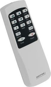 Biały pilot z wieloma przyciskami do klimatyzacji.