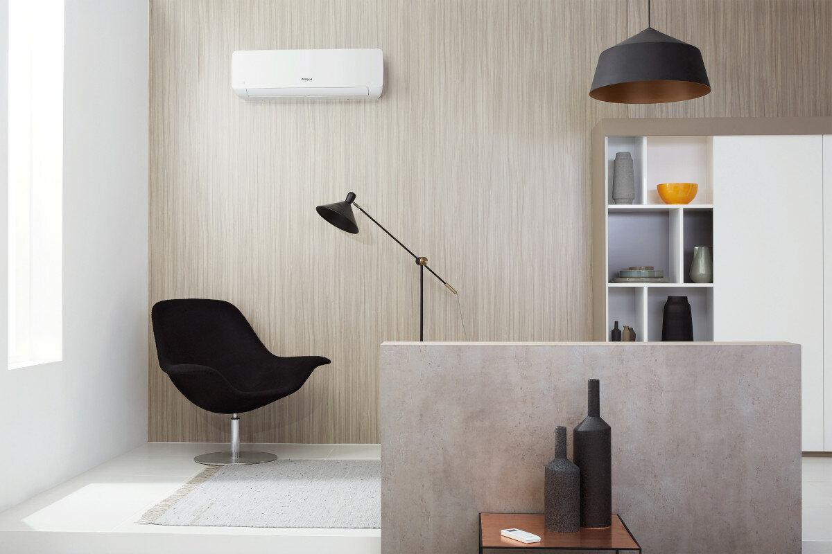 Klimatyzator typu Split z pompą ciepła WHIRLPOOL SPIW312A2WF