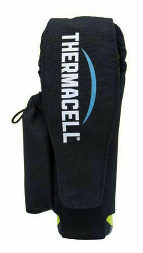 Czarny środek odstraszający komary Thermacell. Jest w czarnym etui z białym logo Thermacell.