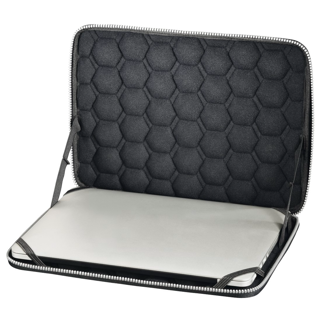 Egy nyitott fekete laptop tok, benne egy laptop. A tok cipzárral és méhsejtmintával rendelkezik.
