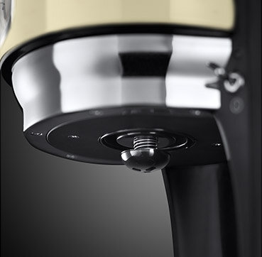 Ekspres RUSSELL HOBBS 21702-56 RETRO VINTAGE CREAM