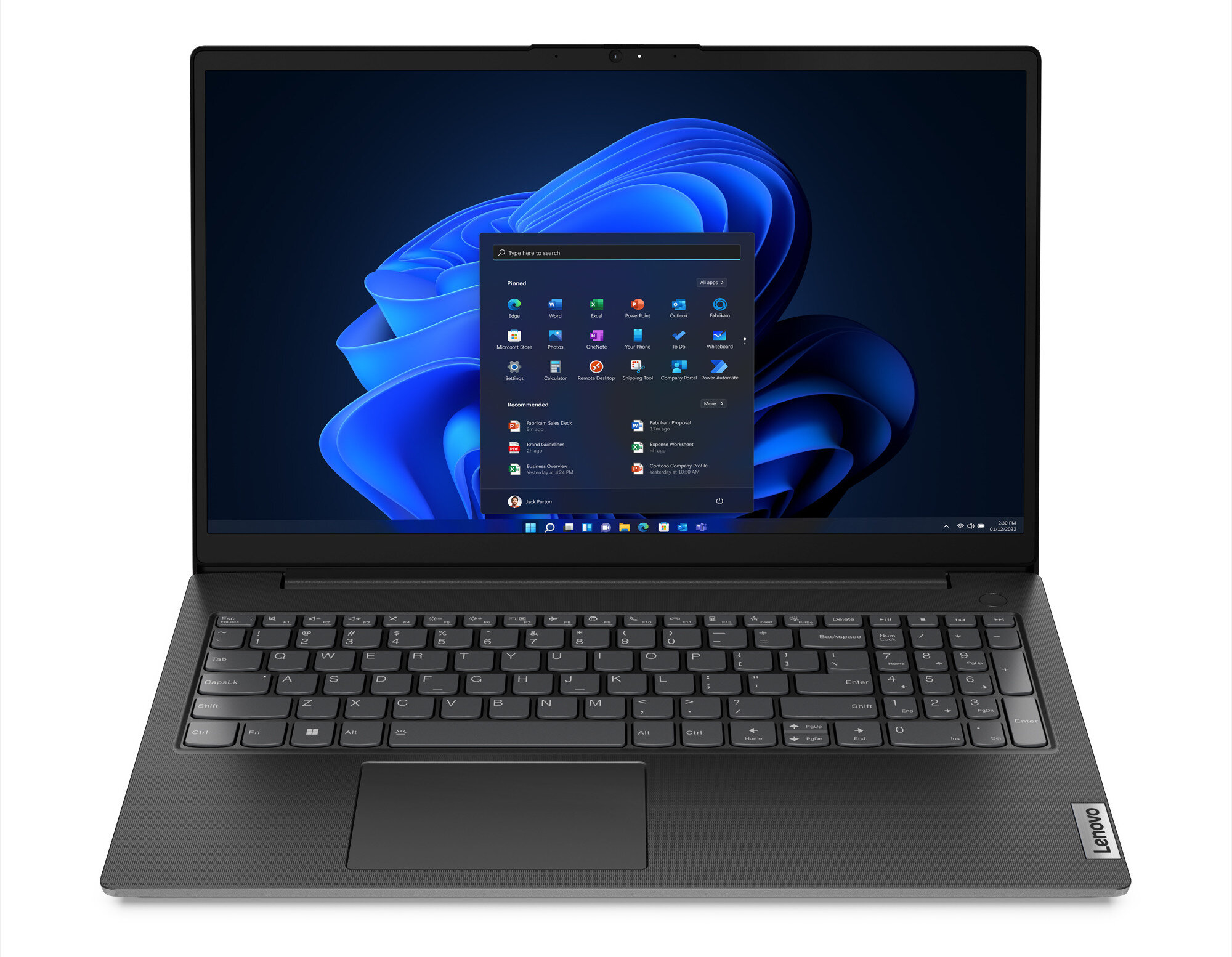 Laptop na białym tle. Ekran wyświetla interfejs Windows.