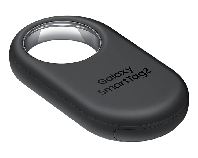 Un Galaxy SmartTag2 negro con un anillo plateado.
