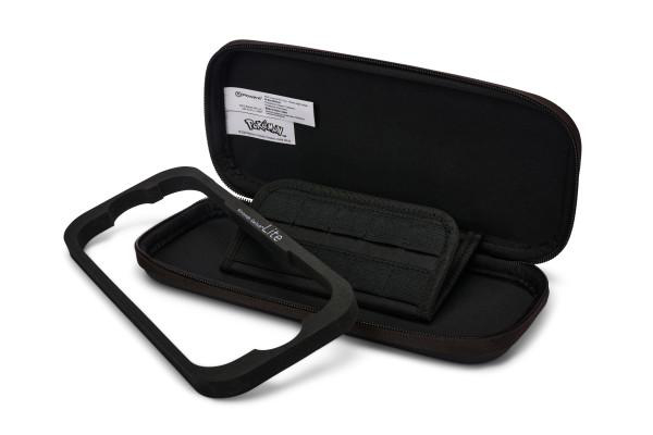 Schwarzes Nintendo Switch Lite Case, geöffnet, Innenraum mit Spielkassettenhalterung.