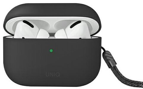 Czarne słuchawki w czarnym etui z małym światełkiem. Etui ma pasek.