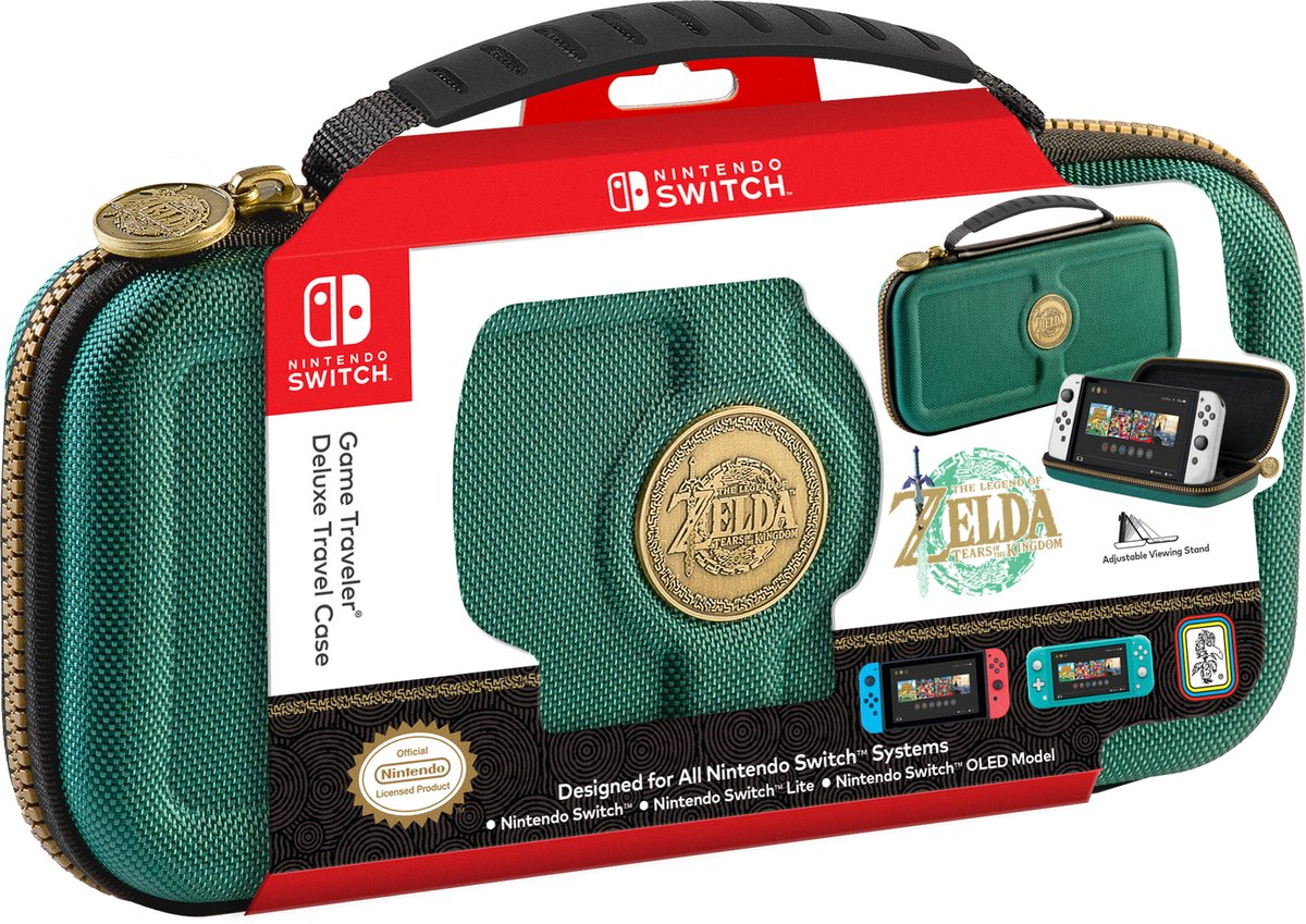 Nintendo Switch Zelda Deluxe reisetui. Groen en goud ontwerp. Witte achtergrond.