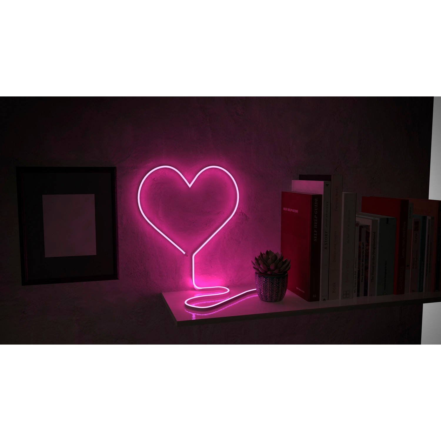 Een neon hartvormig licht aan een muur, met daaronder een plank met boeken en een kleine plant.