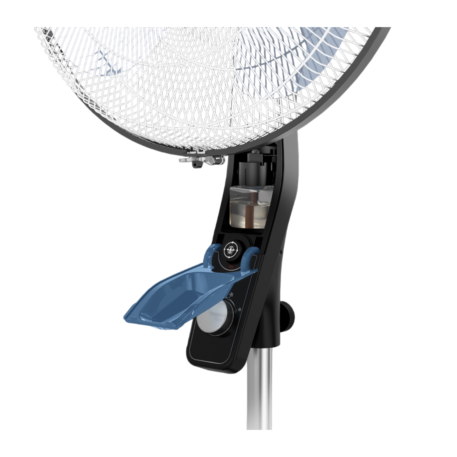 Ventilateur noir et argenté avec réservoir d'eau et commandes. Réservoir d'eau bleu et un cadran sont visibles.