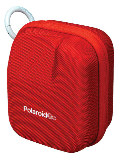 Czerwone kwadratowe etui na aparat Polaroid Go z białą pętlą i logo Polaroid Go.
