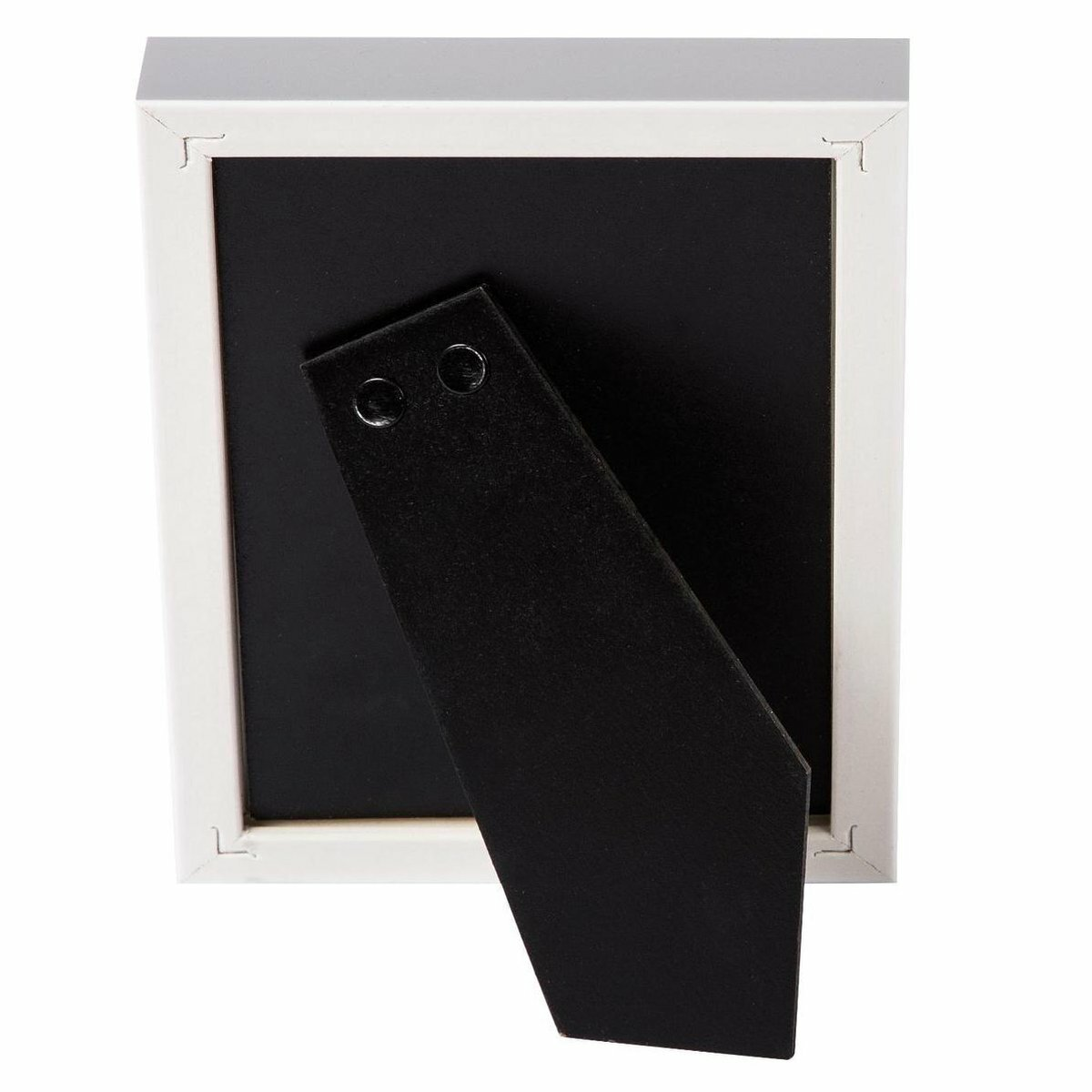 Tył białej ramki ze zdjęciem w środku, podparty stojakiem.