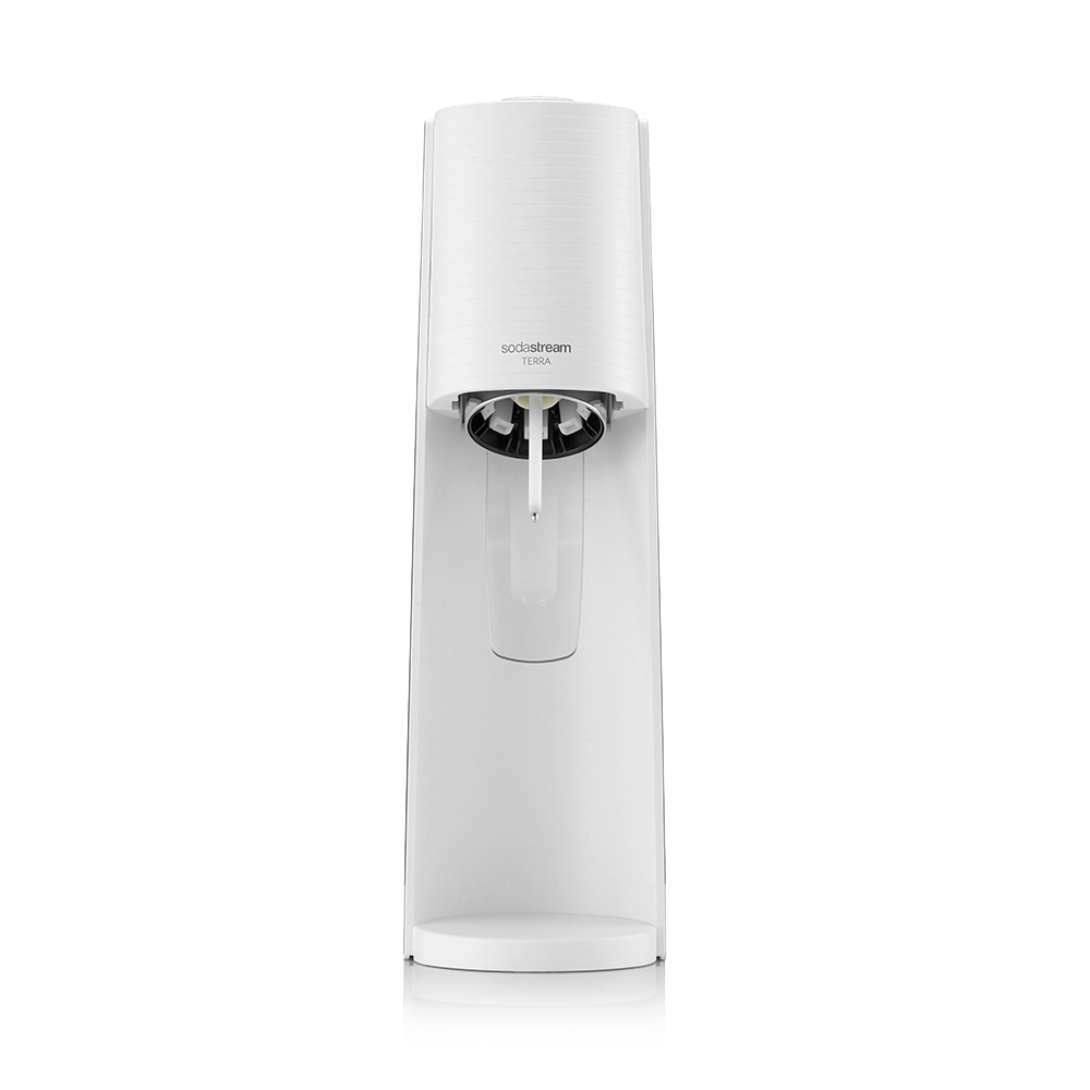Fehér SodaStream vízkarbonizáló gép fekete háttéren.