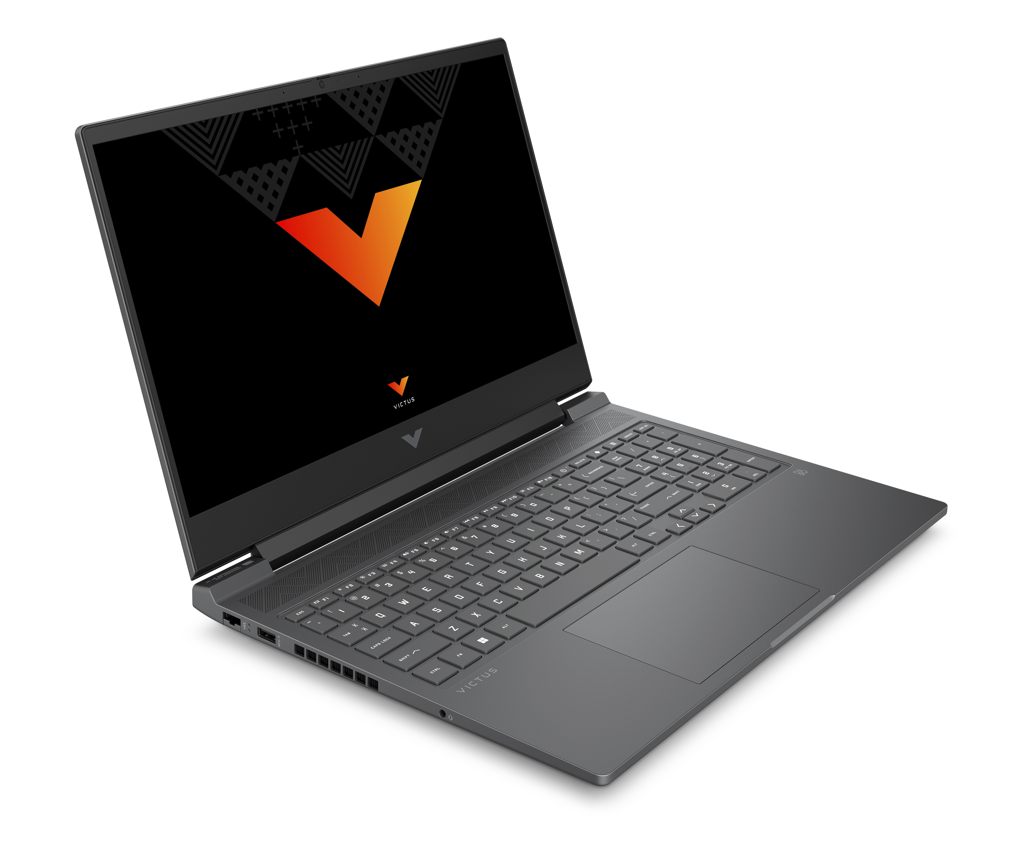Portátil abierto. Cuerpo negro, pantalla oscura, logo 'V' naranja. Teclado gris, fondo blanco.