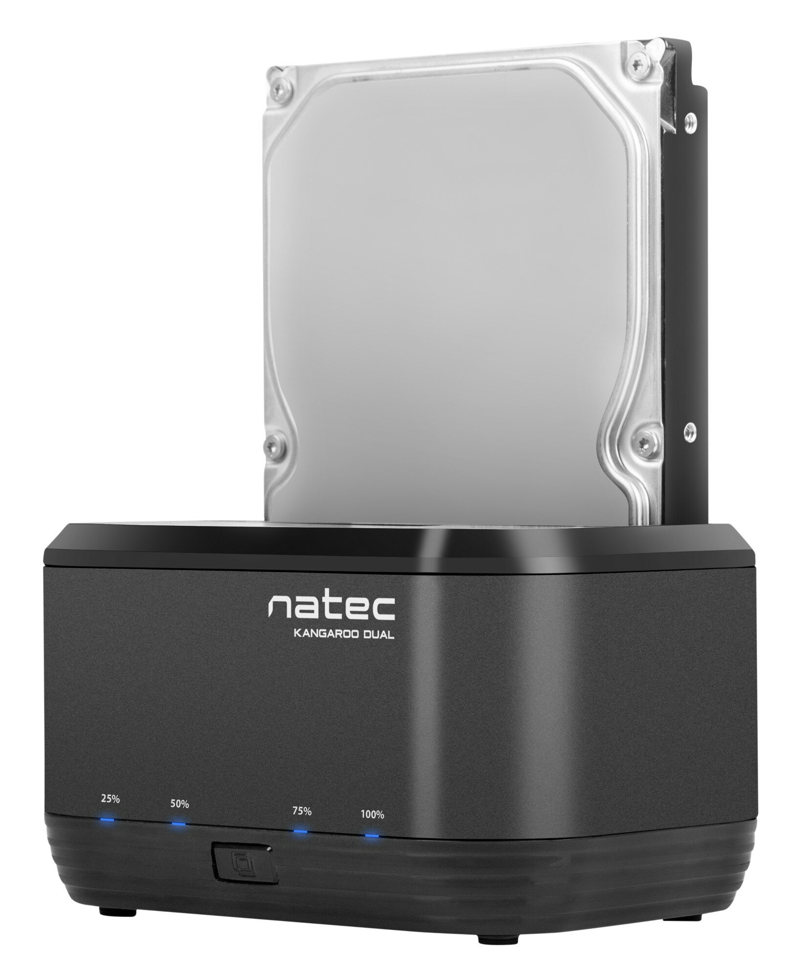 Czarna stacja dokująca dysku twardego z włożonym dyskiem twardym. Wskaźniki procentowe z przodu.