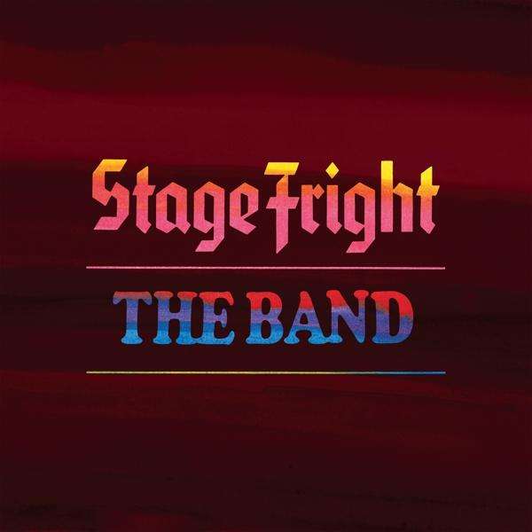 A 'Stage Fright' album borítója a The Band-től. Piros és sárga szöveg piros háttéren.